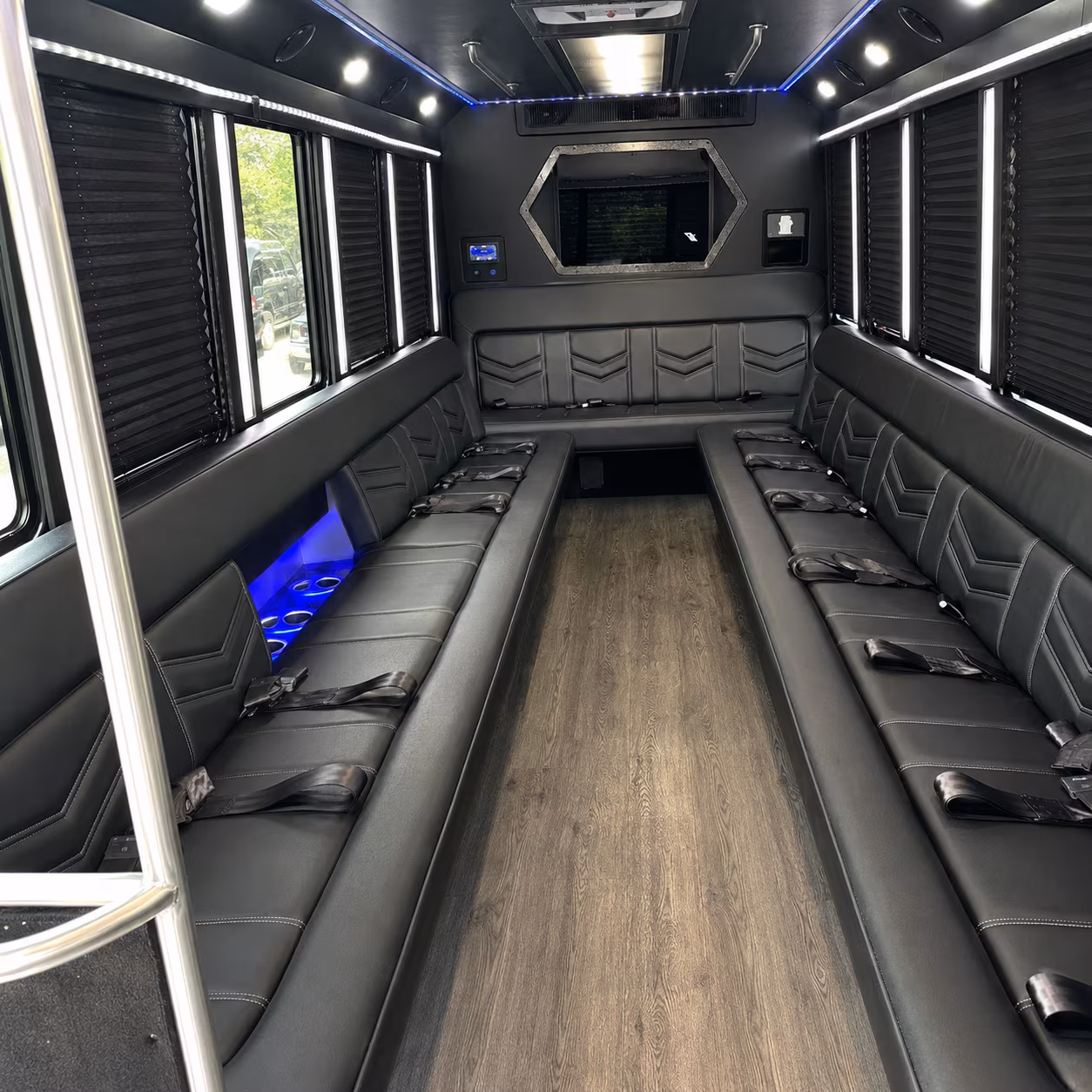 Minneapolis Birthday, Sweet 16, & Quinceañera Party Bus Rentals